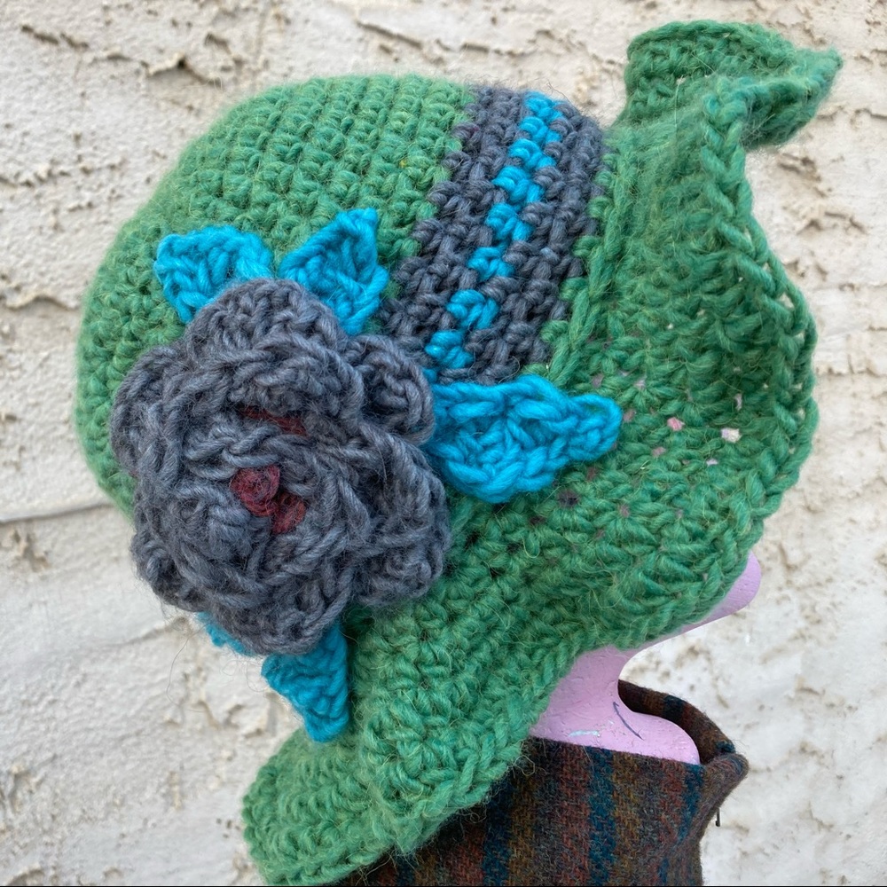 Crochet lettuce bucket hat, vintage style